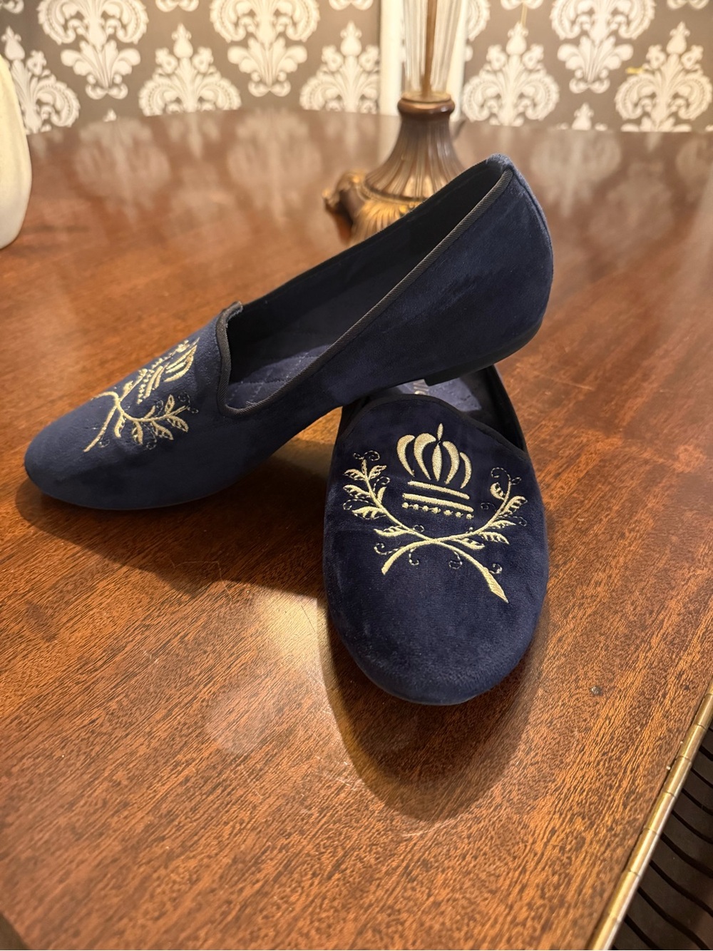Vionic Navy Velvet Crown Embroidered Loafers Smoking Flats Slip Ons Orthopedic